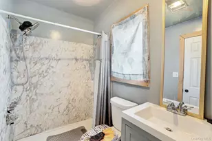 82 Grandview Dr, Shirley, NY 11967 - Photo 15