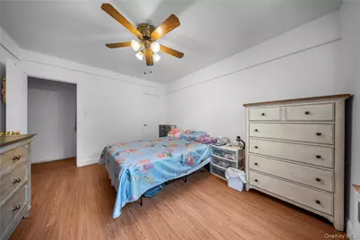 22424 Union Turnpike #1H, Oakland Gardens, NY 11364 - Photo 17