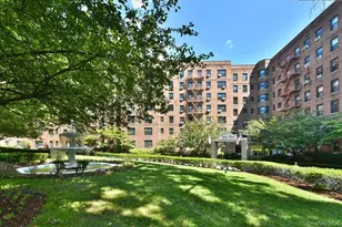 84-01 Main St, Briarwood, NY 11435 - Photo 13