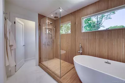 980 Manhanset Avenue, Greenport, NY 11944 - Photo 19