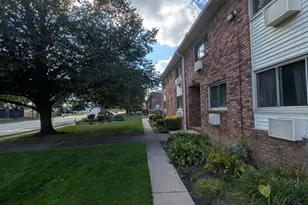 2453 B Union Blvd, Islip, NY 11751 - Photo 9