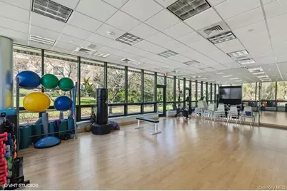 100 Hilton Avenue #907, Garden City, NY 11530 - Photo 33