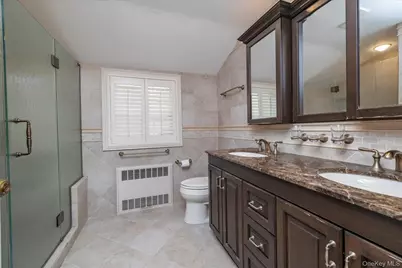 25 Atkinson Road, Rockville Centre, NY 11570 - Photo 33