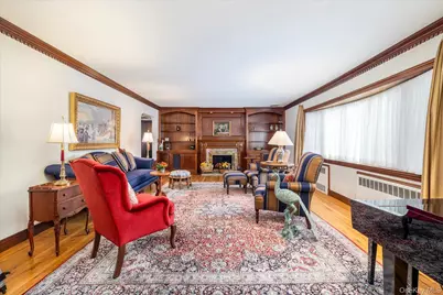 25 Atkinson Road, Rockville Centre, NY 11570 - Photo 7