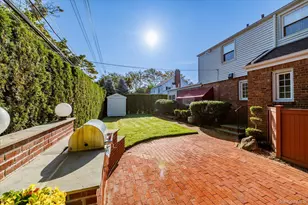 25 Atkinson Rd, Rockville Centre, NY 11570 - Photo 5