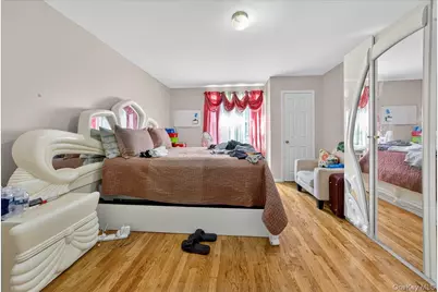 850 E 214th Street, Bronx, NY 10467 - Photo 5