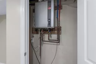 36 S 5th Ave, Brentwood, NY 11717 - Photo 21