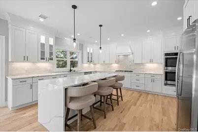 2282 Sycamore Place, Merrick, NY 11566 - Photo 5