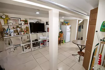 10416 124th Street, Richmond Hill, NY 11419 - Photo 9