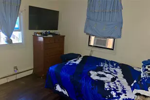 31 Perry St, Brentwood, NY 11717 - Photo 9