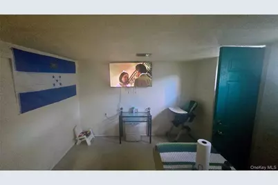 31 Perry Street, Brentwood, NY 11717 - Photo 27