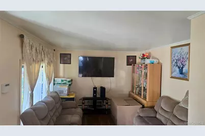 31 Perry Street, Brentwood, NY 11717 - Photo 3