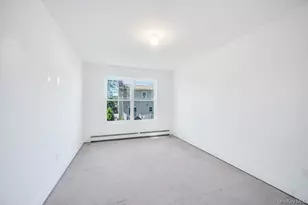 33 Rosemont Ave, Farmingville, NY 11738 - Photo 31