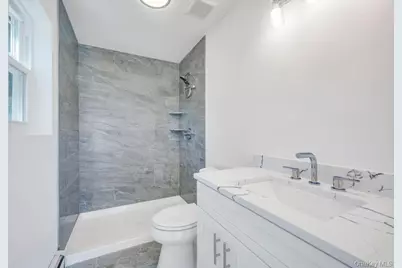 33 Rosemont Avenue, Farmingville, NY 11738 - Photo 25