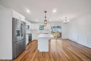 33 Rosemont Ave, Farmingville, NY 11738 - Photo 17