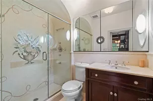 88 Wheatley Rd, Old Westbury, NY 11568 - Photo 25