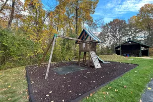 417 Fox Run Ln, Carmel, NY 10512 - Photo 19