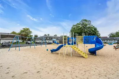 283 Storm Drive, Holtsville, NY 11742 - Photo 17