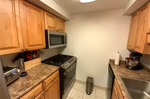 269-10 Grand Central Pkwy, Floral Park, NY 11005 - Photo 7