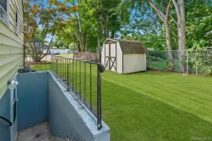 87 Bellwood Ave, South Setauket, NY 11720 - Photo 7