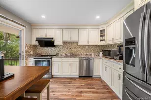 21 Mellow Ln, Jericho, NY 11753 - Photo 11