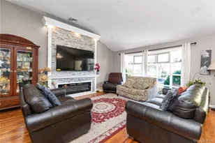 80 Rosalie Ct, East Meadow, NY 11554 - Photo 3