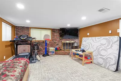 80 Rosalie Court, East Meadow, NY 11554 - Photo 21