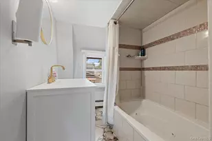 33 Prospect Ave, Lynbrook, NY 11563 - Photo 23