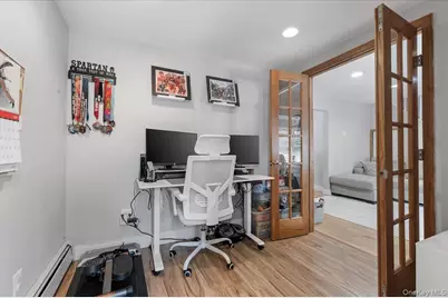 33 Prospect Avenue, Lynbrook, NY 11563 - Photo 5