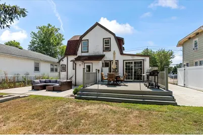 33 Prospect Avenue, Lynbrook, NY 11563 - Photo 27