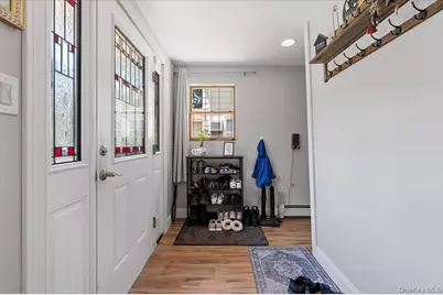 33 Prospect Avenue, Lynbrook, NY 11563 - Photo 3