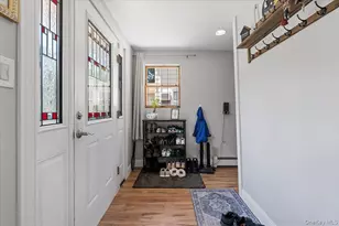 33 Prospect Ave, Lynbrook, NY 11563 - Photo 3