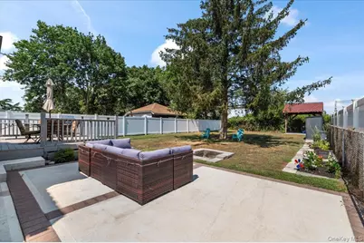 33 Prospect Avenue, Lynbrook, NY 11563 - Photo 25