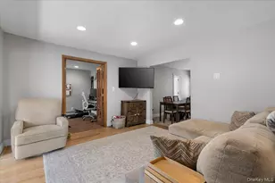 33 Prospect Ave, Lynbrook, NY 11563 - Photo 7