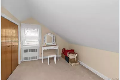 15421 Bayside Avenue, Flushing, NY 11354 - Photo 17