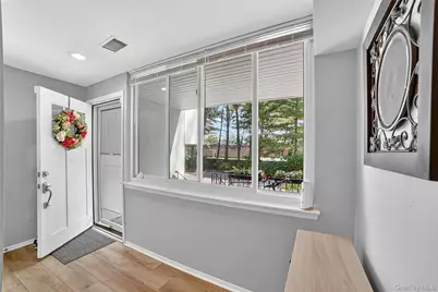 1504 Fox Glen Drive, Hartsdale, NY 10530 - Photo 3