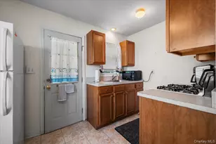 5 Totten St, Bethpage, NY 11714 - Photo 9