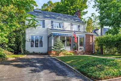 136 Scarcliffe Drive, Malverne, NY 11565 - Photo 5