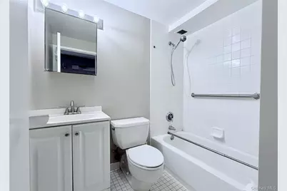 132 W Boston Post Road #5, Mamaroneck, NY 10543 - Photo 35