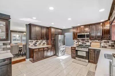 6-8 Clime Court, Saint James, NY 11780 - Photo 7