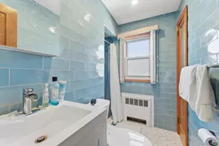 543 Lakeville Rd, New Hyde Park, NY 11040 - Photo 13