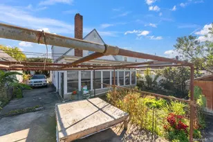 543 Lakeville Rd, New Hyde Park, NY 11040 - Photo 17