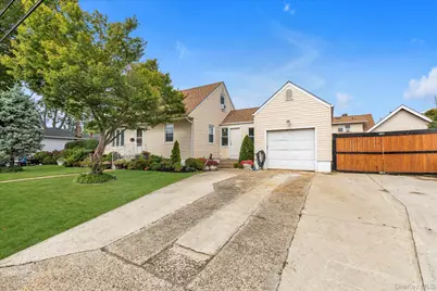 1039 Elizabeth Street, Baldwin, NY 11510 - Photo 21