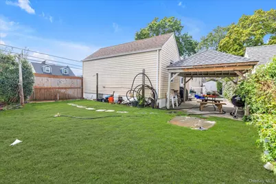 1039 Elizabeth Street, Baldwin, NY 11510 - Photo 17