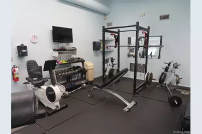 2449 (B) #16 A Union Boulevard, Islip, NY 11751 - Photo 11