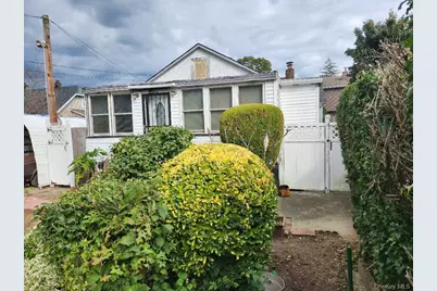 10 Sheridan Place, Roosevelt, NY 11575 - Photo 3