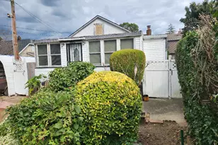 10 Sheridan Pl, Roosevelt, NY 11575 - Photo 3