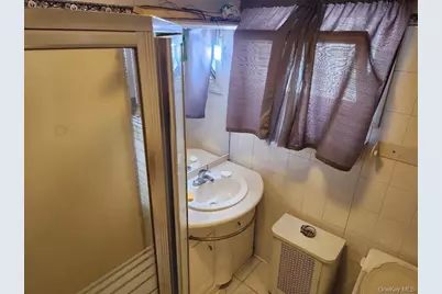 10 Sheridan Place, Roosevelt, NY 11575 - Photo 7