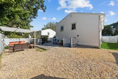 57 Benburb Street, Amityville, NY 11701 - Photo 35