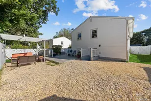 57 Benburb St, Amityville, NY 11701 - Photo 35